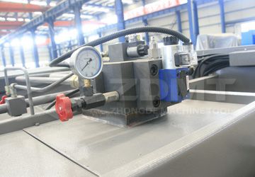 液壓系統(tǒng).jpg 液壓系統(tǒng).jpg